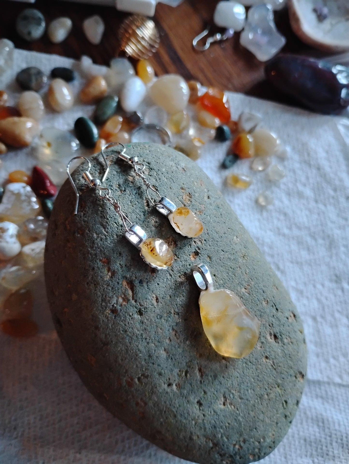 Stunning Hand Collected Natural Agate Earrings and Pendant Set